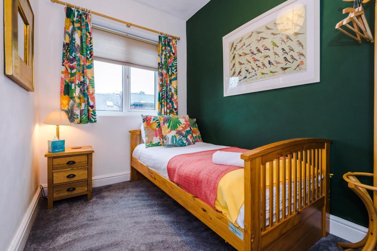 Cosy House With Garden & Parking, Sheffield Villa Ngoại thất bức ảnh