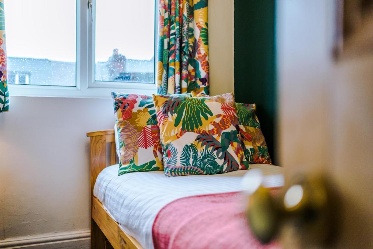Cosy House With Garden & Parking, Sheffield Villa Ngoại thất bức ảnh
